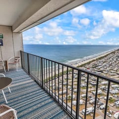 Ocean Views for Days! Updated 2BR