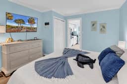 Romantic Getaway: Bluewater Resort 1410 - Image 2