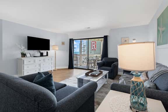Chelsea House Villa - Image 1